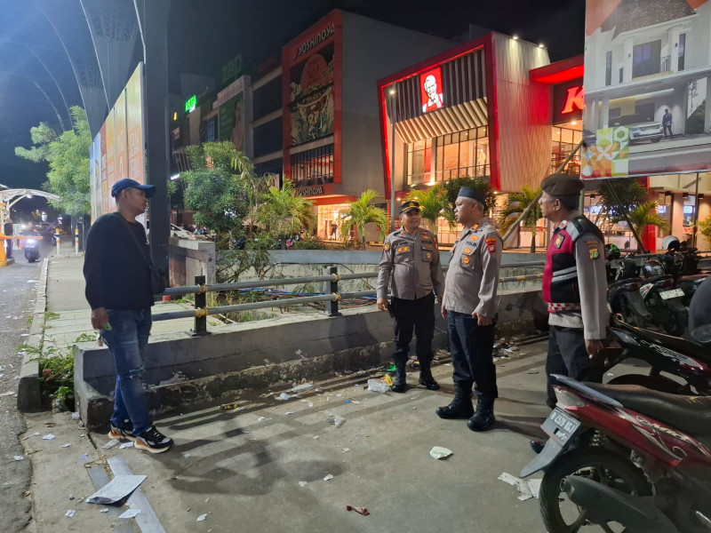 Kapolsek Bekasi Barat Pimpin Patroli, Perkuat Rasa Aman di Tengah Masyarakat