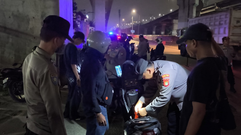 Polsek Pademangan Gelar Patroli KRYD dan Razia Stasioner Antisipasi Tawuran, Balap Liar, dan Kejahatan Jalanan