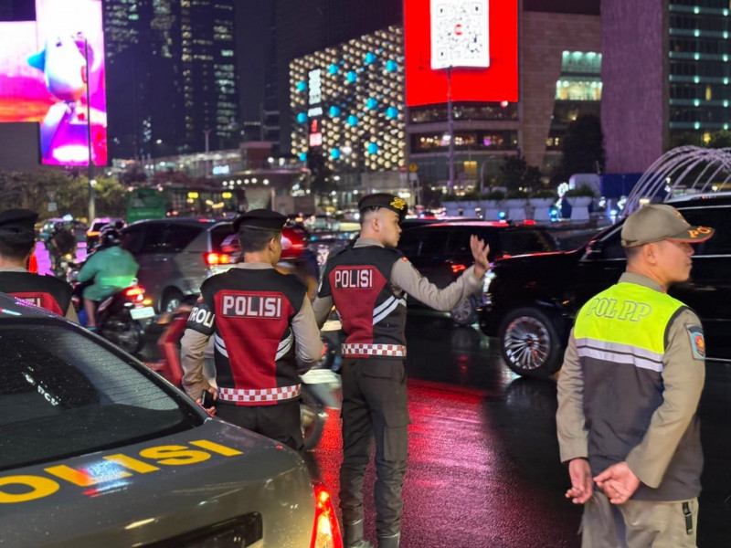 Polda Metro Jaya Gelar Patroli Malam Dialogis di Jakarta