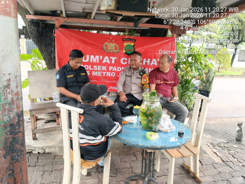 Polsek Pademangan, Gelar Jumat Curhat, Dengarkan Keluhan Warga