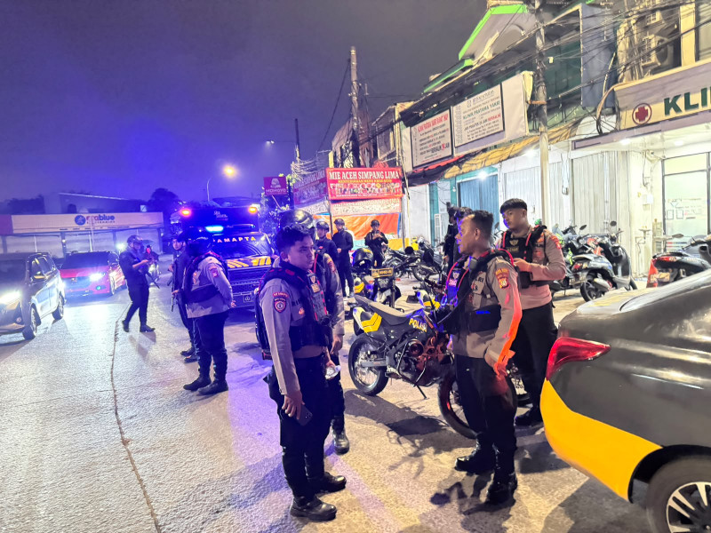 Dalam Rangka Patroli KRYD dan Razia Stasioner Tim Patroli Perintis Jaga Jakarta, Polisi Amankan Dua Remaja di duga Menyimpan Senjata Tajam