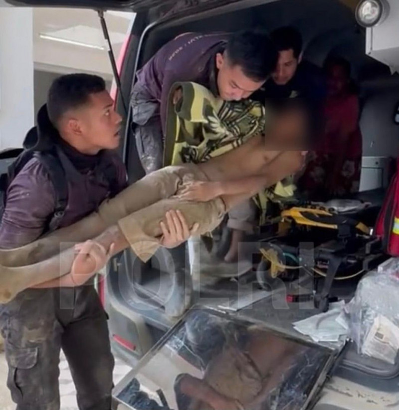 Taruna Akpol Selamatkan Remaja yang Terhanyut di Sungai Tamiang, Korban Berhasil Dievakuasi Selamat