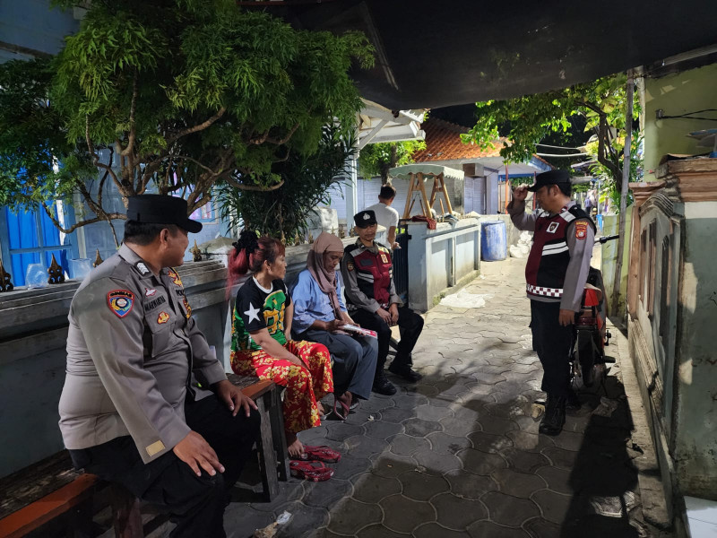 Jakarta On The Spot Dini Hari, Polsek Kepulauan Seribu Utara Gencarkan Sosialisasi Layanan Polisi 110