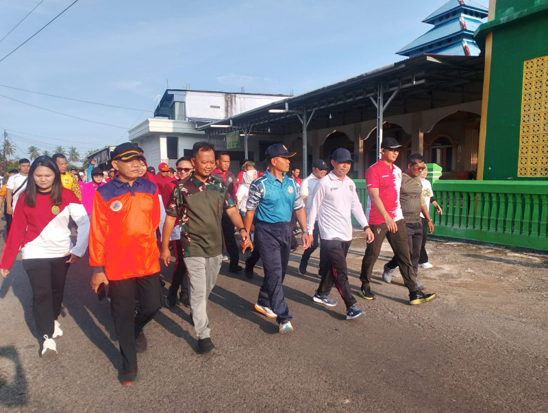 Posal Manna Lanal Bengkulu Ikuti Jalan Santai Dalam Rangka Memperingati HUT Ke 80 TNI Tahun 2025