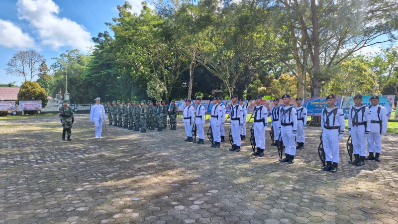 Sinergitas Lanal Simeulue dan Kodim 0115 Laksanakan Upacara Peringatan HUT Ke 80 TNI Tahun 2025 di Lapangan Pendopo Kabupaten Simeulue