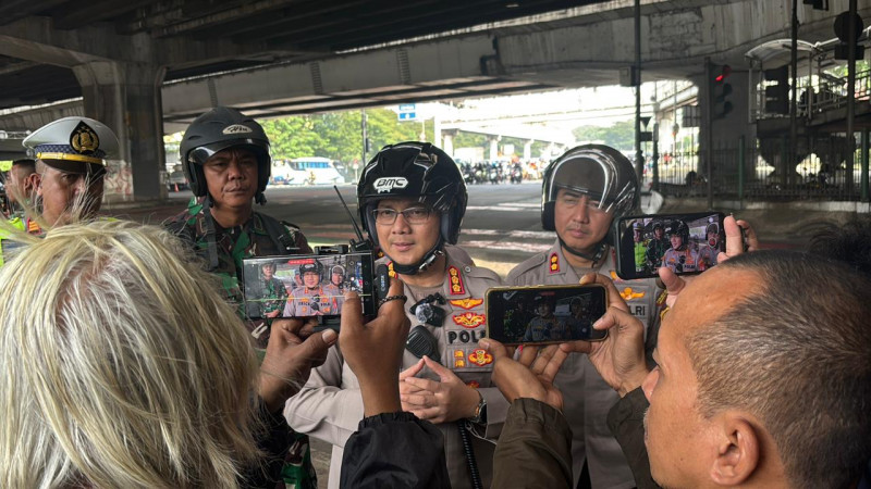Kapolres Metro Jakarta Utara Kawal Keberangkatan 12.989 Buruh ke Aksi May Day 2026