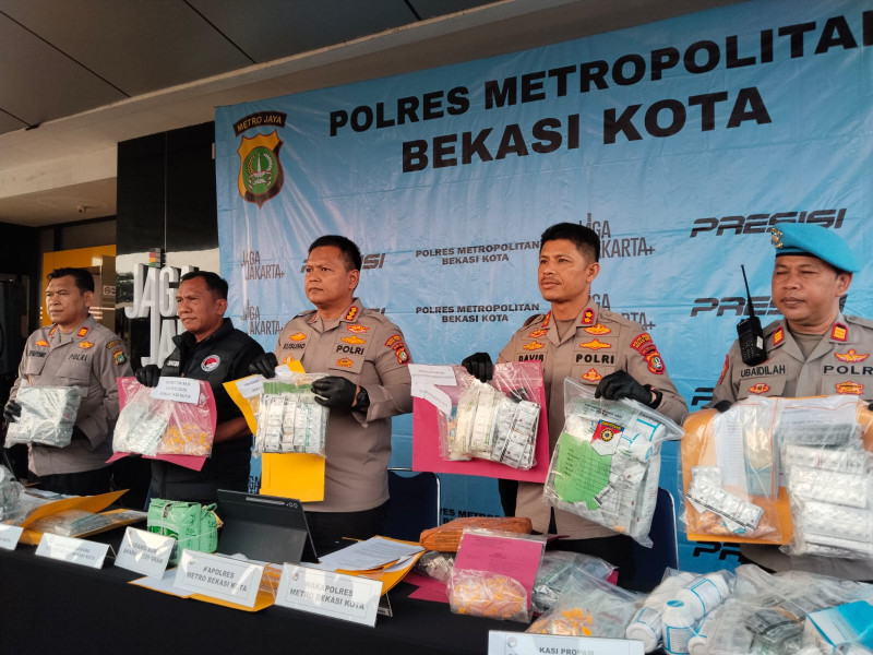Polres Metro Bekasi Kota Ungkap 102 Kasus Narkotika dan Obat Keras, Sita 52 Ribu Butir Pil Terlarang