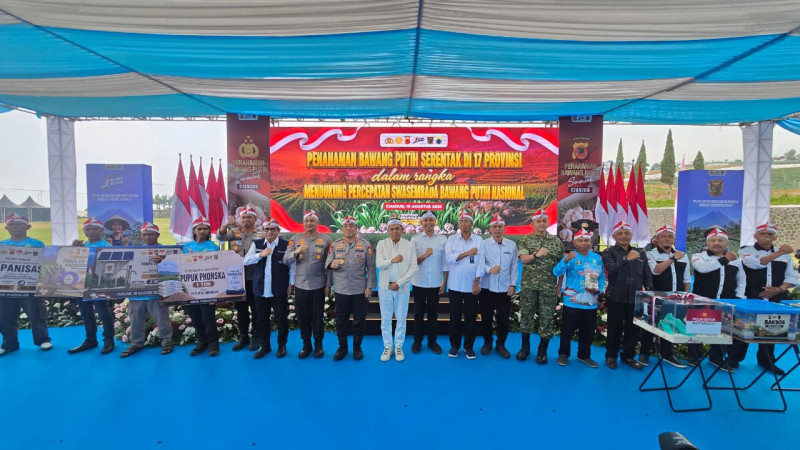 Letjen TNI Richard Tampubolon Tinjau Atlet Pelatnas Taekwondo Indonesia di Markas Kopassus
