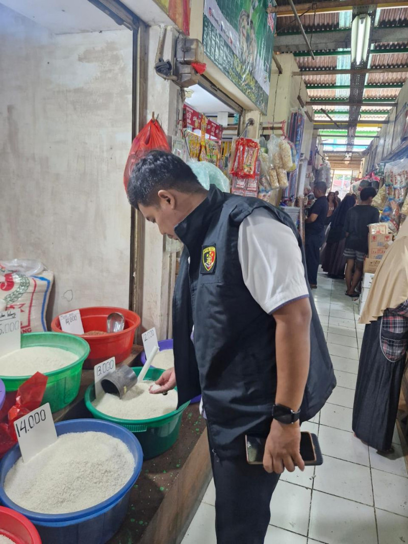 Polres Metro Jakarta Timur Lakukan Pengecekan Beras Untuk Jaga Stok dan Stabilitas Harga