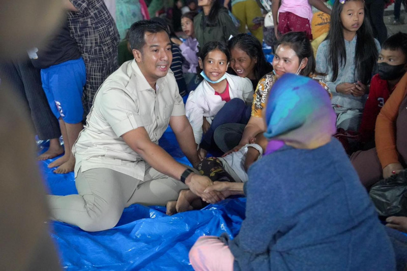Legislator Partai Gerindra Temui Pengungsi Sinabung, Pastikan Kebutuhan Warga Segera Ditindaklanjuti
