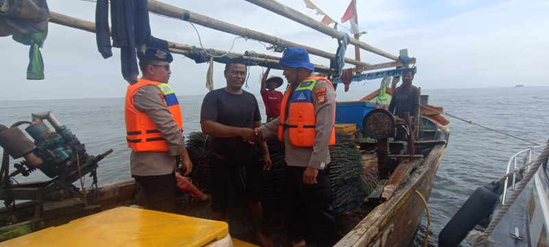 Patroli Dialogis Laut Satpolairud Polres Kepulauan Seribu Antisipasi Kejahatan dan Perompakan, Warga Diimbau Manfaatkan Layanan 110