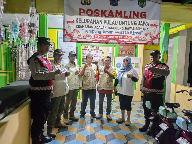 Patroli Malam Gabungan di Kepulauan Seribu Selatan, Polisi Ajak Warga Aktif Jaga Keamanan Lingkungan