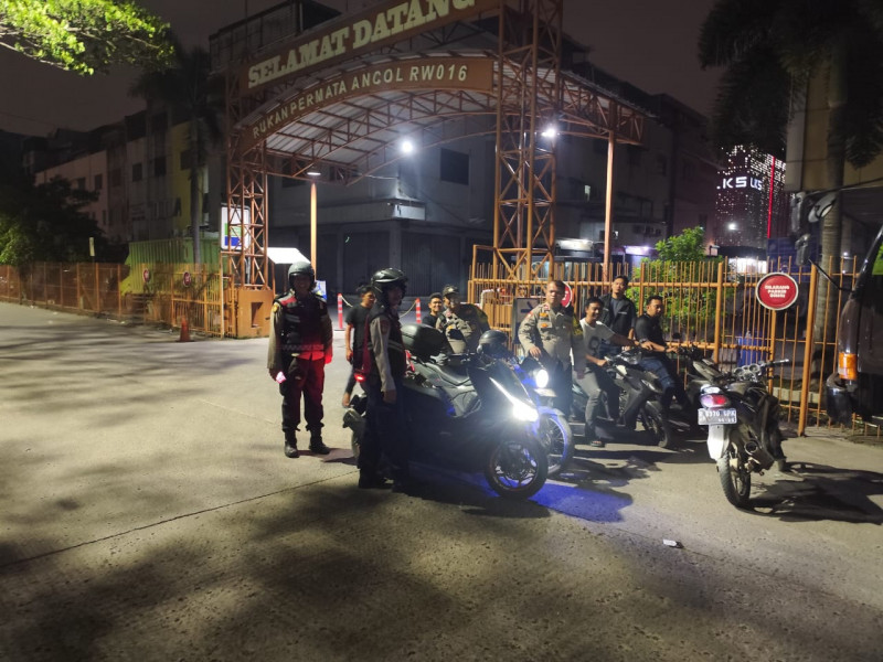 Dukung Program Jaga Jakarta dan Jaga Lingkungan Polsek Pademangan Gelar KRYD di Titik Rawan