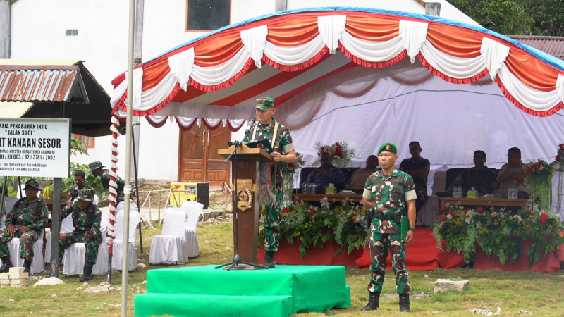 Penutupan TMMD Ke-129 TA 2026 di Kampung Sesor Resmi Ditutup Danrem 181/PVT