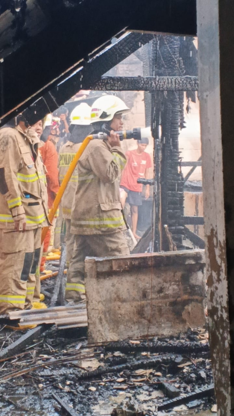 Polisi Selidiki Kebakaran di Muara Baru, Empat Rumah Warga Hangus Terbakar