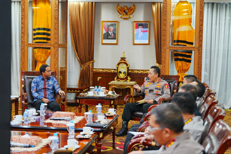 Audiensi Dengan Menhut, Kapolri Siap Bersinergi Hadapi Karhutla