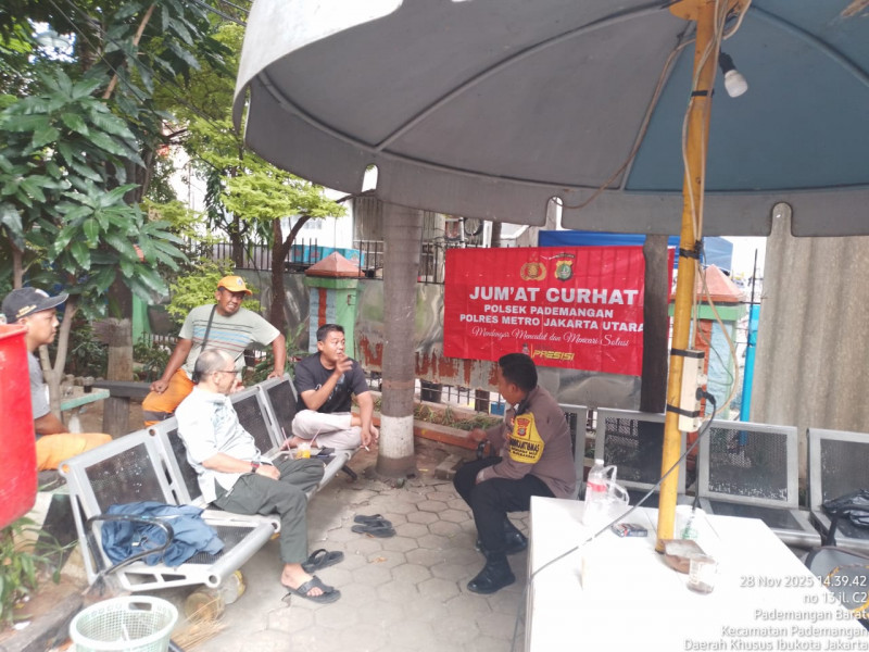 Jumat Curhat, Polsek Pademangan Dengarkan Aspirasi Warga Pademangan Barat