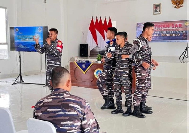 Tingkatkan Kesiapsiagaan dan Profesionalisme Prajurit Dalam Menghadapi Situasi Darurat, Prajurit Lanal Bengkulu Laksanakan Latihan SAR Aspek Laut