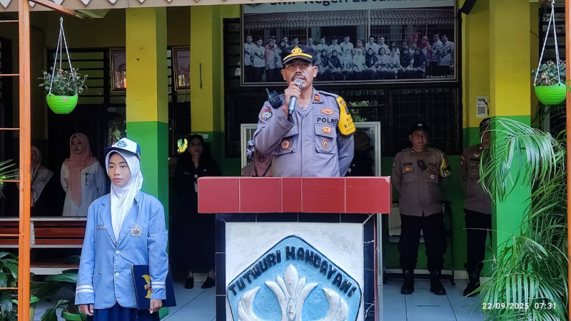 Polisi Hadir di Sekolah, Ingatkan Siswa SMPN 23 Pademangan Jauhi Tawuran dan Narkoba