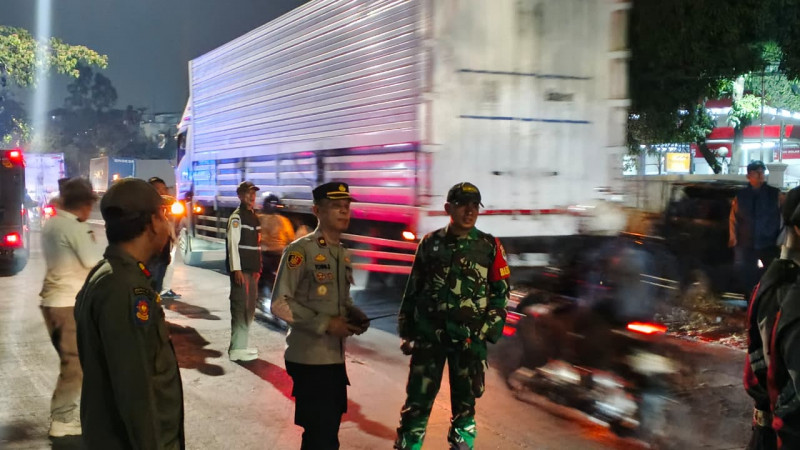 Polsek Metro Penjaringan Gelar KRYD, Tujuh Sepeda Motor Diamankan saat Patroli Antisipasi Tawuran