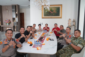 Kapolres Metro Jakarta Utara dan Forkopimko Jakarta Utara Kunjungi Warga Ancol dalam Perayaan Imlek 2026