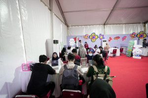 Antusiasme Pengunjung Imlek Festival 2577 Manfaatkan Layanan Cek Kesehatan Gratis