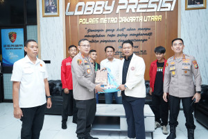Polres Metro Jakarta Utara Salurkan Tali Asih untuk Mahasiswa, Komunitas Ojol, dan Ormas