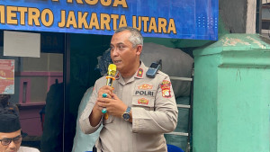 Kapolsek Koja Gelar Jumat Peduli, 59 Paket Sembako Dibagikan ke Warga Tugu Utara