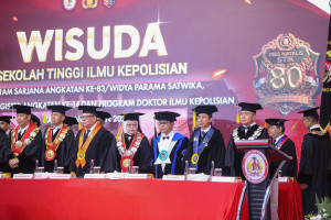 Lahirkan Pemimpin Polri Masa Depan, STIK Wisuda 289 Lulusan S1, S2, dan Doktor Ilmu Kepolisian
