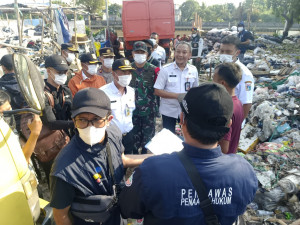 Penanganan Sampah di Penjaringan Diperketat, Aparat Gabungan Lakukan Pengamanan dan Pembersihan Lokasi di Pejagalan