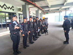 Brimob Polda Metro Jaya Laksanakan Sterilisasi Jelang Pertandingan Bali United Vs Sulawesi United di Stadion Chandrabaga