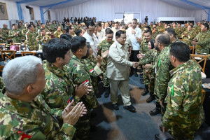 Panglima TNI Dampingi Presiden RI Berikan Pengarahan kepada Ketua DPRD Seluruh Indonesia