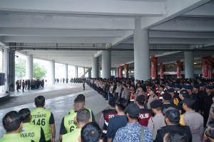 Kapolres Metro Jakarta Utara Pimpin Apel Pengamanan Persija Vs Semen Padang di JIS, Tekankan Pemeriksaan Ketat dan Humanis