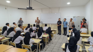 Polsek Metro Penjaringan Gelar Program Police Goes to School di SMK 56 dan SMK Remaja Pluit