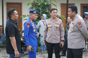 Polri Salurkan Bantuan Rp325 Juta untuk Korban Kebakaran Aspol Airud Cilincing