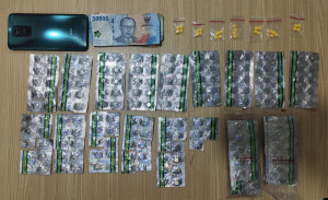 Satresnarkoba Polres Metro Tangerang Kota Bongkar Peredaran Tramadol dan Hexymer Ilegal, Satu Pengedar Ditangkap