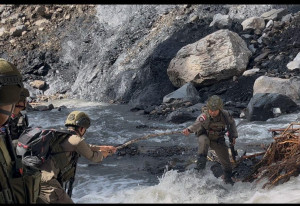 Jaga Aktivitas Warga, Satgas Damai Cartenz Gencarkan Patroli Taktis di Sinak