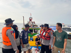 Patroli Dialogis Laut Satpolairud Polres Kepulauan Seribu, Sosialisasikan Call Center 110 dan Antisipasi Kejahatan