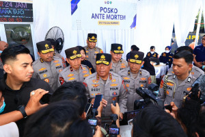 Wakapolri Tinjau Posko Antemortem DVI di Sumbar, Pastikan Proses Identifikasi Korban Berjalan Optimal