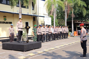 Polres Kepulauan Seribu Gelar Apel Siaga Pengamanan Laga Persija vs Persib di Marina Ancol