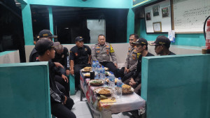 Kanit Binmas Sambangi PokdarKamtibmas, Perkuat Sinergi Jaga Keamanan di Wilayah Medansatria