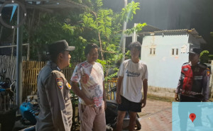 Patroli Malam Gabungan Polsek Kepulauan Seribu Selatan, Sosialisasikan Layanan 110 dan Barcode Pengaduan untuk Cegah Guantibmas