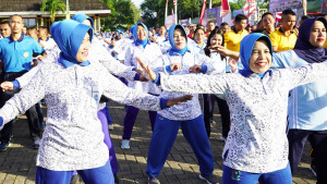 Prajurit Kodaeral lX Ambon Meriahkan Olahraga Bersama Songsong HUT Ke 80 TNI Tahun 2025