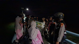 Patroli Malam Polsek Kepulauan Seribu Selatan Antisipasi 3C dan Sosialisasikan Call Center 110
