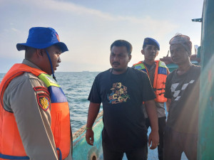 Polres Kepulauan Seribu Intensifkan Strong Point di Dermaga, Aktivitas Wisata dan Transportasi Laut Berjalan Aman