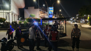 Jaga Jakarta, Polsek Metro Penjaringan Gelar Apel Gabungan KRYD Antisipasi Tawuran dan Kejahatan Jalanan
