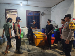 Patroli Gabungan Malam, Polsek Kepulauan Seribu Utara Cegah Guantibmas dan Sosialisasikan Layanan 110