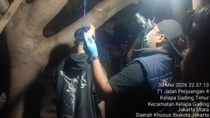 RESPON CEPAT 110, POLSEK KELAPA GADING TINDAK LANJUTI PENEMUAN PRIA TERGANTUNG DI KELAPA GADING TIMUR