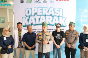 Kolaborasi Kemanusiaan, Polda Riau Bantu 310 Warga Ikut Operasi Katarak Gratis