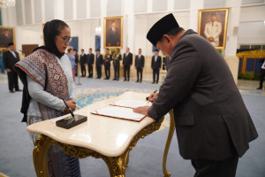 Prabowo Lantik Pimpinan Baru BGN dan Penasihat Khusus Presiden Bidang Ketenagakerjaan